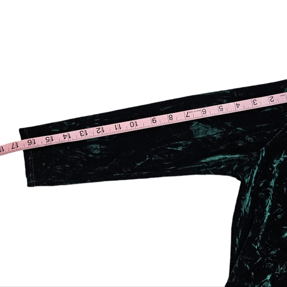Lulu's Keep Love Alive Crushed Velvet Forest Green Maxi Dress Sz S Keyhole Slit - Picture 16 of 16